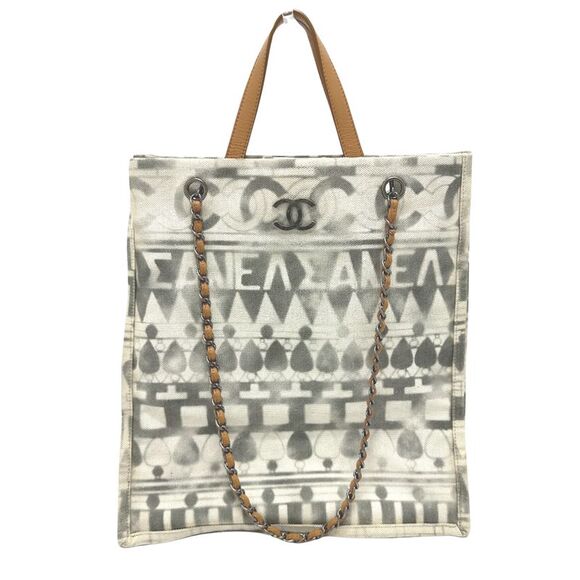 Pre Loved chanel Women Grey Tote Bags - Picture 1 of 8